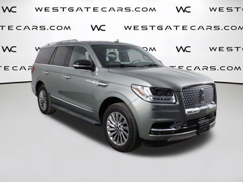 Used 2019 Lincoln Navigator Premiere image 1