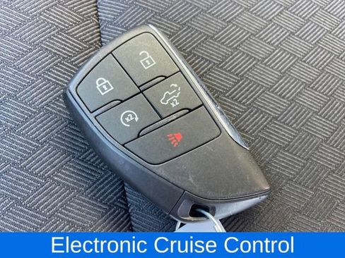 Certified 2025 Chevrolet Silverado 1500 LT image 24