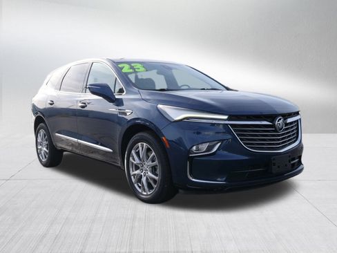 Used 2023 Buick Enclave Essence w/ Experience Buick Package image 9