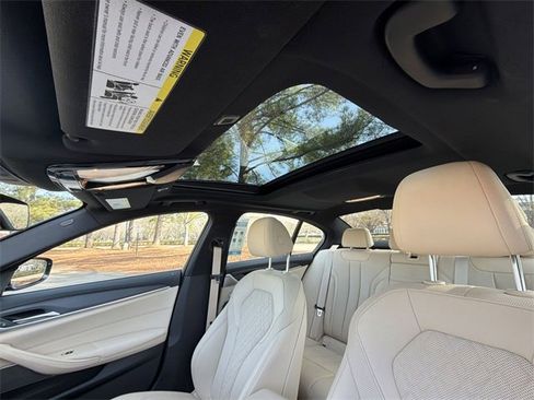 Used 2022 BMW 540i 540i w/ Premium Package image 22