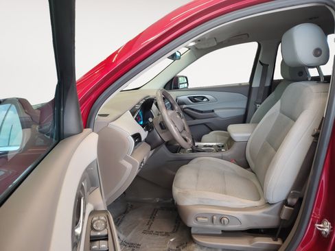 Used 2018 Chevrolet Traverse LT FWD image 20