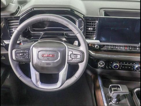 Used 2023 GMC Sierra 1500 SLT w/ SLT Premium Package RWD image 8