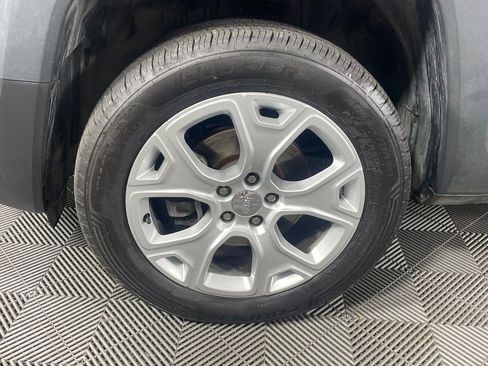 Used 2018 Jeep Renegade Limited w/ UConnect 8.4 Nav Group image 12