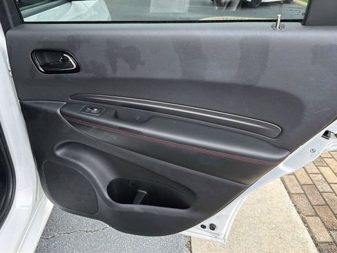 Used 2023 Dodge Durango GT RWD image 16