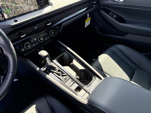 Certified 2025 Honda Accord Touring image 26