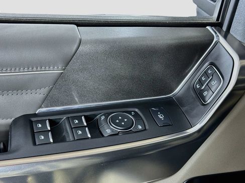Used 2025 Ford F350 Platinum w/ Platinum Plus Package AWD/4WD image 17