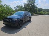 Used 2019 Jeep Grand Cherokee Altitude image 2