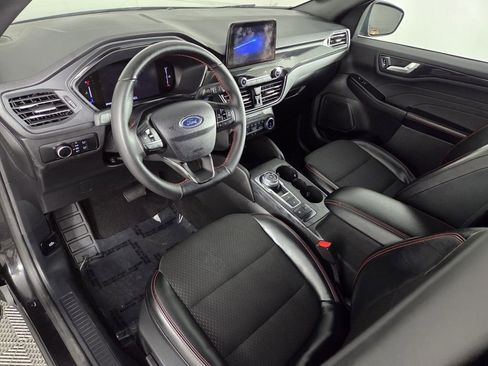Used 2025 Ford Escape ST-Line image 13