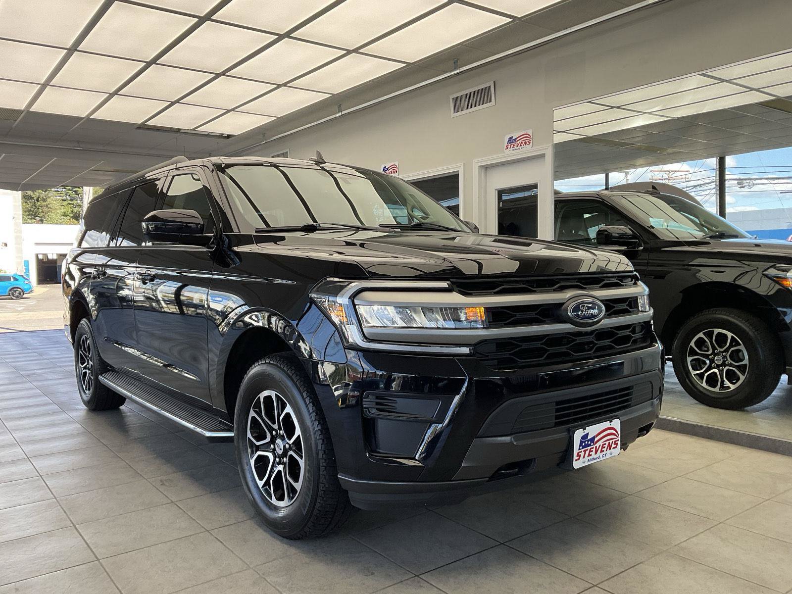 Used 2023 Ford Expedition Max XLT AWD/4WD image 1