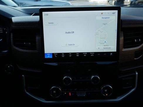 Used 2023 Ford Expedition Limited image 16