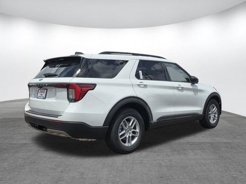 New 2026 Ford Explorer Active w/ Active Comfort Package RWD image 2