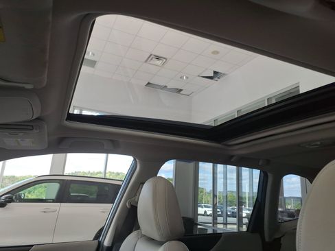 Used 2019 Subaru Forester Premium AWD/4WD image 12