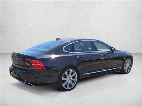 Used 2018 Volvo S90 T6 Inscription w/ Convenience Package image 5