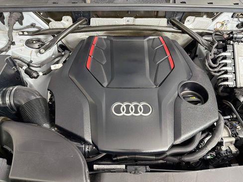 Used 2024 Audi SQ5 Premium Plus w/ Premium Plus Package AWD/4WD image 32