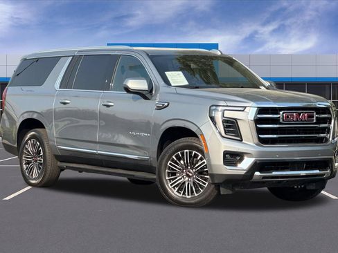 Certified 2026 GMC Yukon XL Elevation AWD/4WD image 2