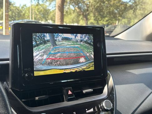 Used 2025 Toyota Corolla LE FWD image 22
