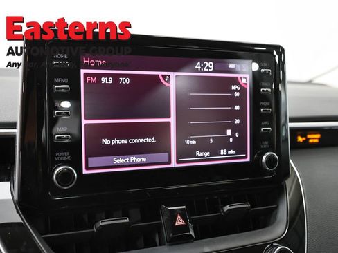 Used 2020 Toyota Corolla LE FWD image 19