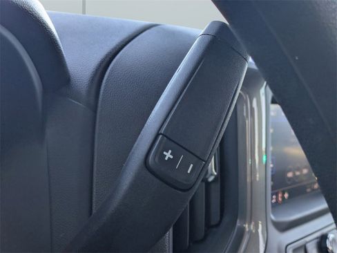 Used 2025 Chevrolet Silverado 1500 Custom image 29