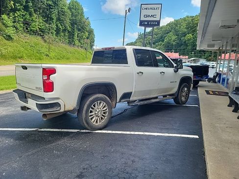 Used 2023 Chevrolet Silverado 2500 High Country AWD/4WD image 6