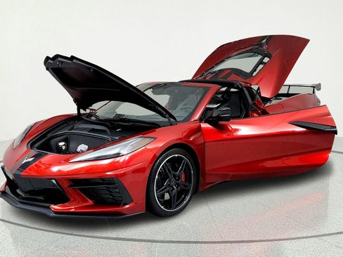 Used 2021 Chevrolet Corvette Stingray Preferred Cpe w/ Z51 Performance Package RWD image 8