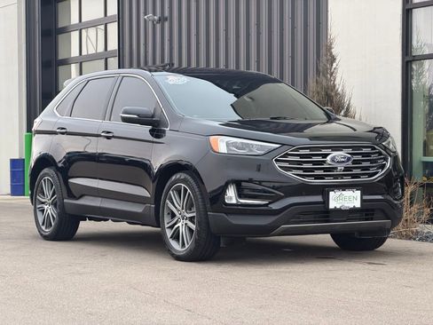 Used 2019 Ford Edge Titanium w/ Equipment Group 301A image 4