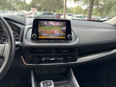 Used 2025 Nissan Rogue SV AWD/4WD image 17