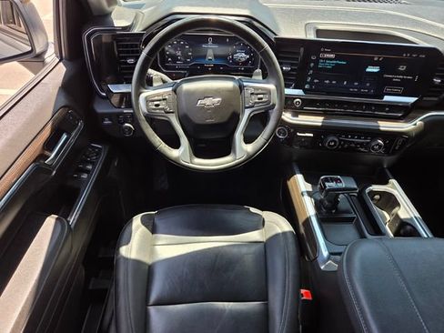 Certified 2024 Chevrolet Silverado 1500 RST w/ Convenience Package II AWD/4WD image 12