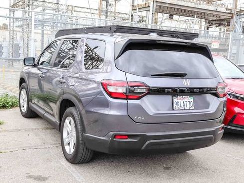Used 2024 Honda Pilot LX image 12