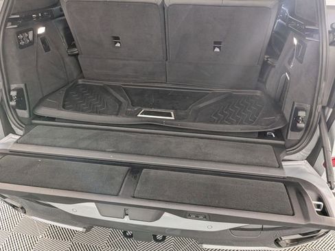 Used 2024 BMW X7 xDrive40i w/ M Sport Package image 31