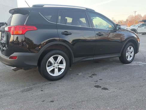 Used 2013 Toyota RAV4 XLE image 6