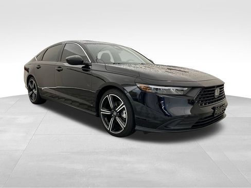 Used 2025 Honda Accord Sport image 7