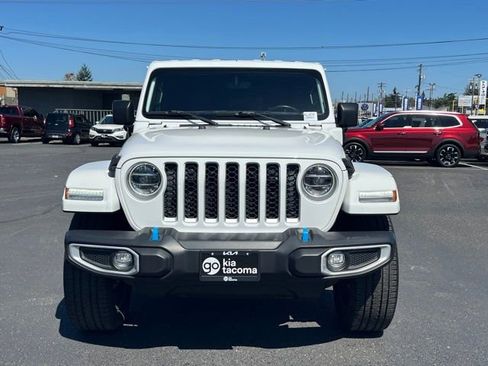 Used 2022 Jeep Wrangler Unlimited Sahara w/ Cold Weather Group AWD/4WD image 6