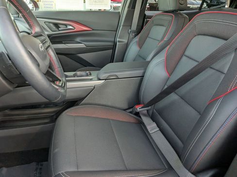 Used 2025 Chevrolet Equinox EV RS w/ LPO, All-Weather Mat Package image 21