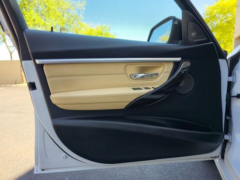 Used 2017 BMW 330e image 12