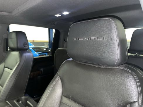 Used 2022 GMC Sierra 3500 Denali w/ Denali Ultimate Package image 21
