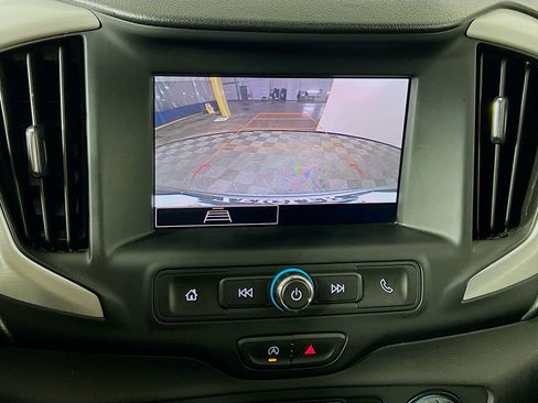 Used 2024 GMC Terrain SLE image 13