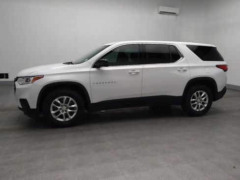 Used 2019 Chevrolet Traverse LS FWD image 2