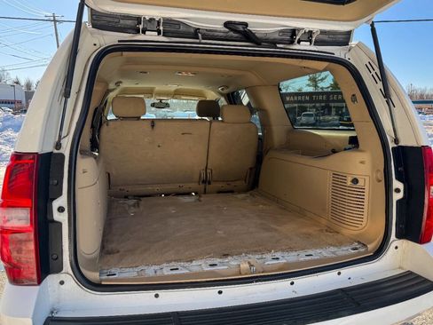 Used 2007 Chevrolet Suburban 2500 LT image 13