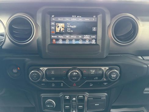 Used 2019 Jeep Wrangler Unlimited Sport S image 21