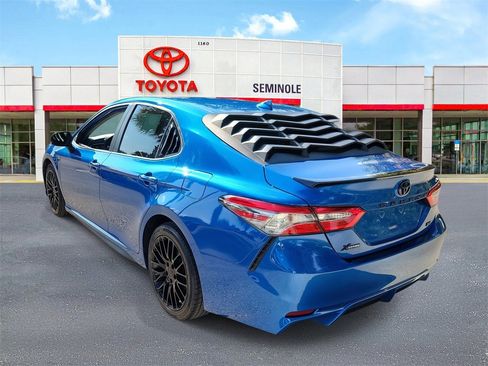 Used 2019 Toyota Camry SE image 4