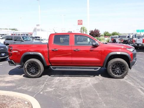 Used 2023 Chevrolet Colorado Trail Boss w/ Advanced Trailering Package AWD/4WD image 5