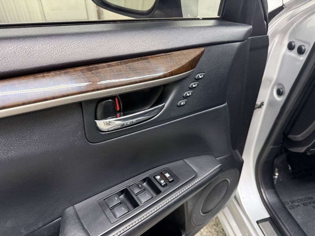 Used 2013 Lexus ES 350 w/ Luxury Pkg FWD image 23