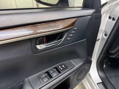 Used 2013 Lexus ES 350 w/ Luxury Pkg FWD image 23