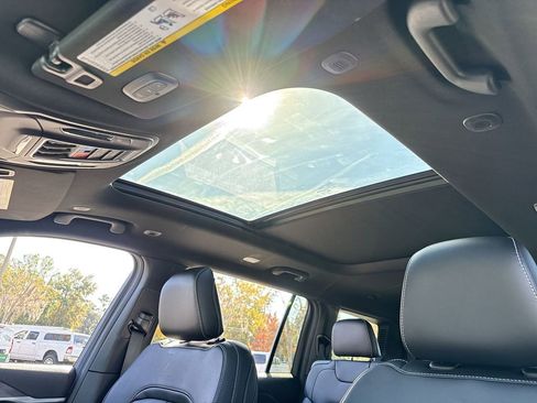 New 2025 Jeep Grand Cherokee L Limited w/ Trailer Tow Package image 18