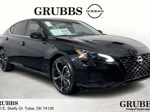 New 2026 Nissan Altima 2.5 SR w/ SR Midnight Edition Package AWD/4WD image 1