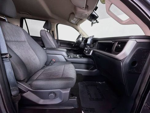 Used 2022 Ford Expedition XLT RWD image 30
