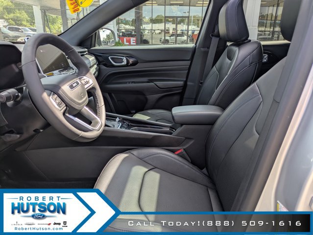 Used 2025 Jeep Compass Limited w/ High Altitude Package AWD/4WD image 16