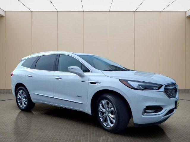 Used 2020 Buick Enclave Avenir w/ Avenir Technology Package AWD/4WD image 4