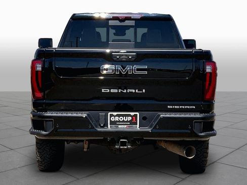 Used 2024 GMC Sierra 2500 Denali Ultimate AWD/4WD image 5