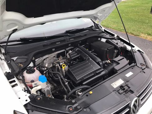 Used 2017 Volkswagen Jetta SE FWD image 54